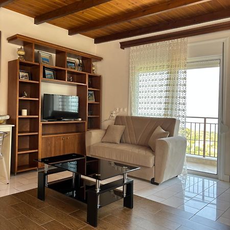 -Tsiakos Apartment- In Vryses Kyparissia Dış mekan fotoğraf